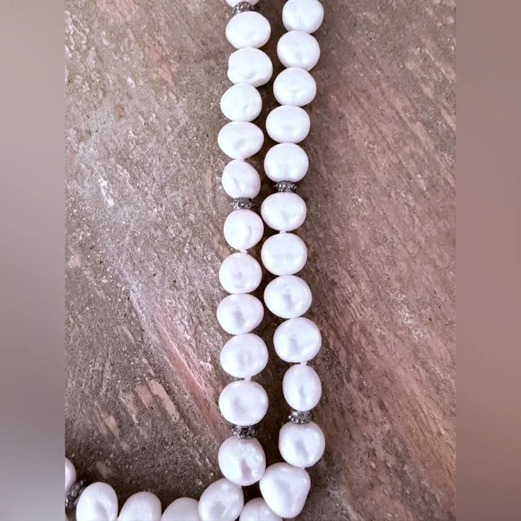 🎉Pearl strand necklace HOST PICK!🎉 - Picture 14 of 16